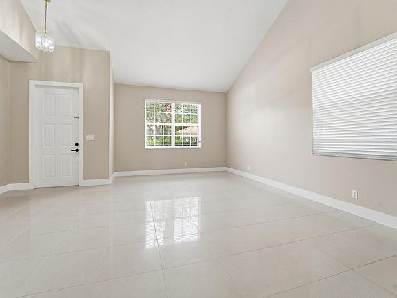 4th image of 1780 Pierside Cir