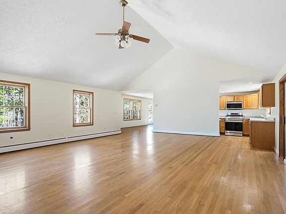 4th image of 229 Valley Road