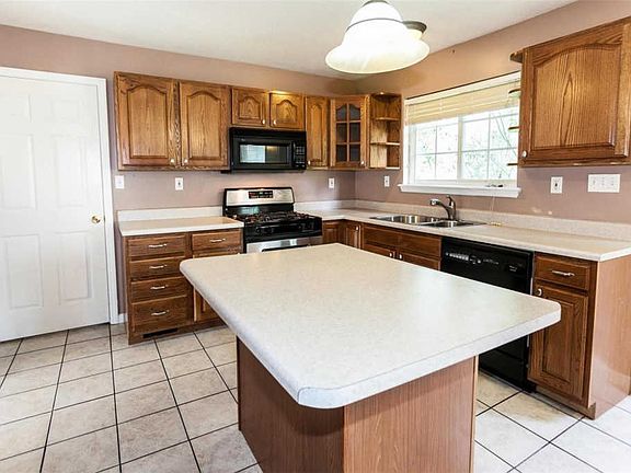 5th image of 617 Tesson Park Ct
