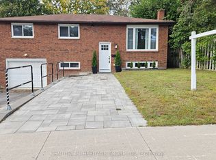 200 Ferndale Dr N, Barrie, ON L4N 9W1