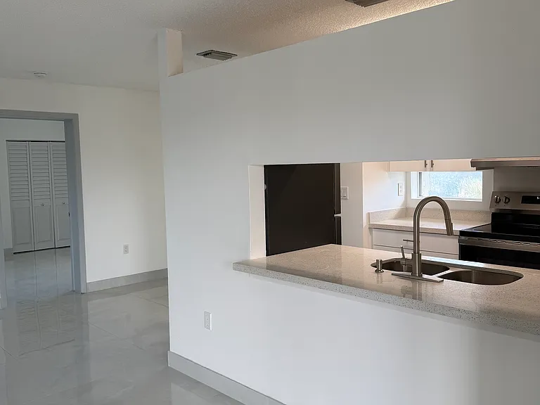 15635 SW 74th Circle Dr #15 — Photo 3