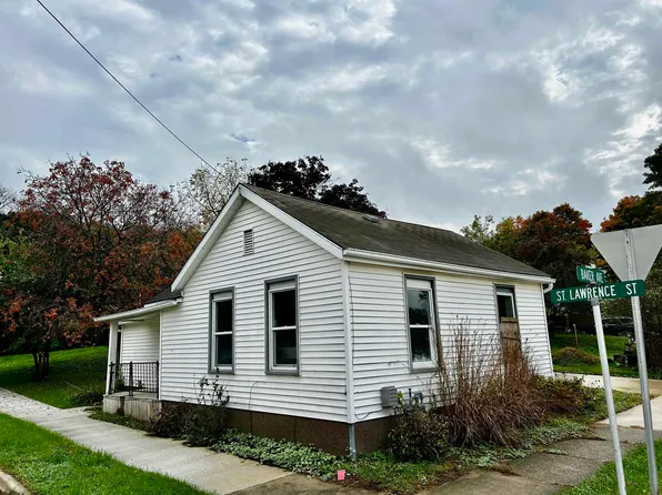 201 Saint Lawrence St, Decorah, IA 52101