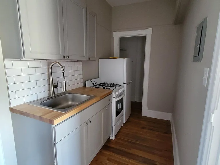 2136 5th Ave #6 — Photo 3