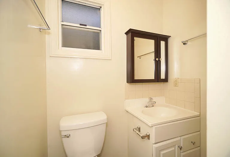 22681 E Cliff Dr — Photo 11