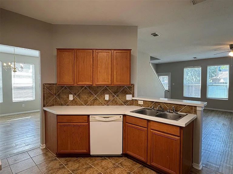 19543 Clevera Walk Ln — Photo 13