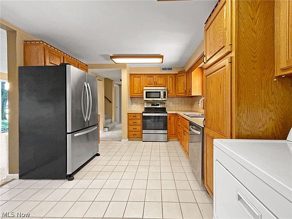 2nd image of 2948 Prange Dr