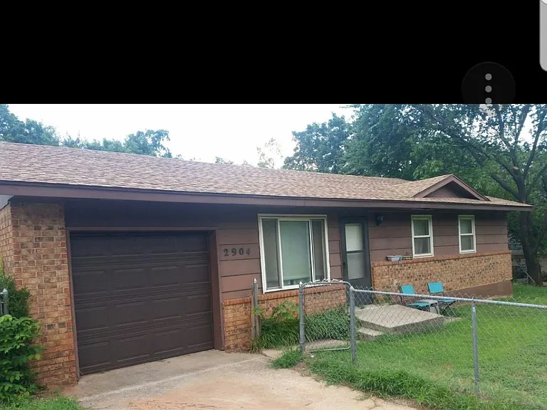 2904 Kathy Ln — Photo 3