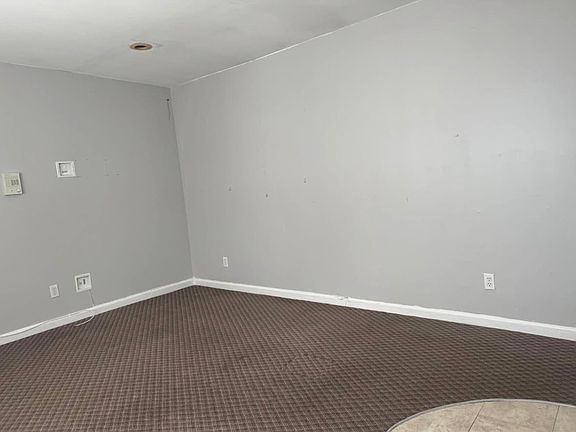 3rd image of 202 N Idaho Ave APT A