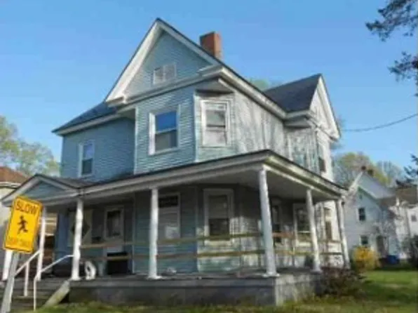 81 High St, West Springfield, MA 01089
