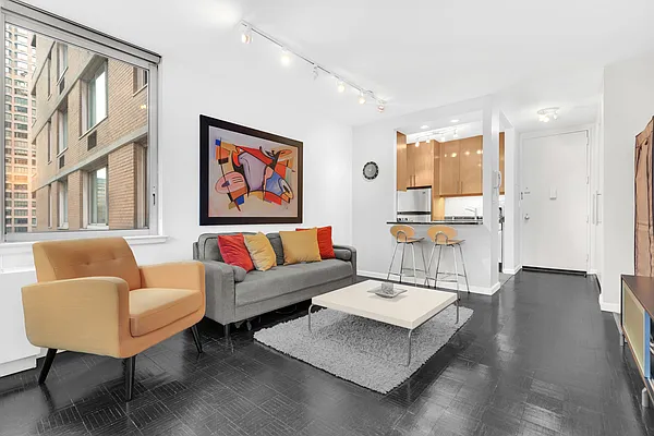 Rented by Corcoran | media 17