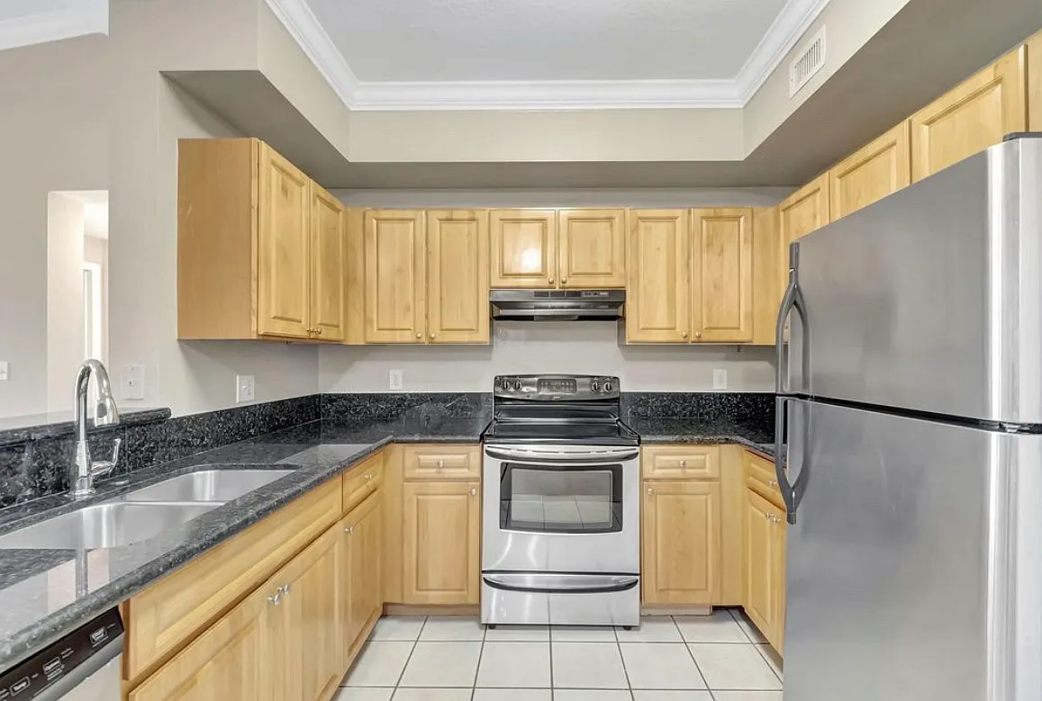 15055 Michelangelo Blvd — Photo 4