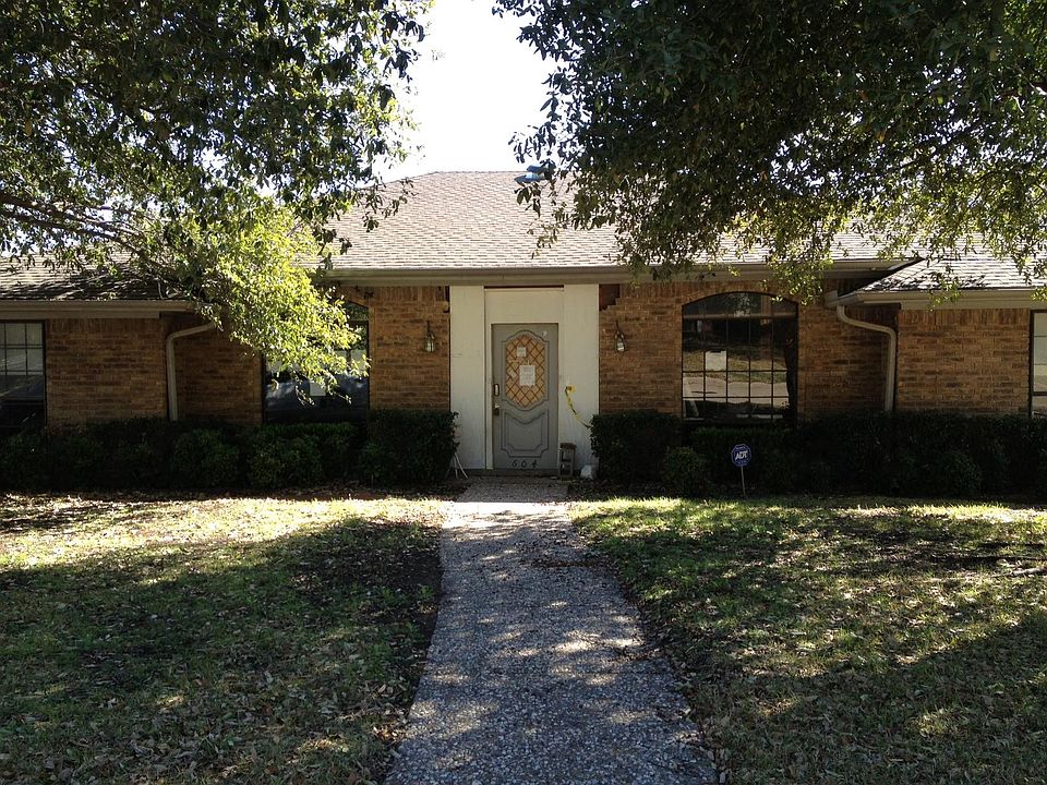 1st image of 604 Goodwin Dr