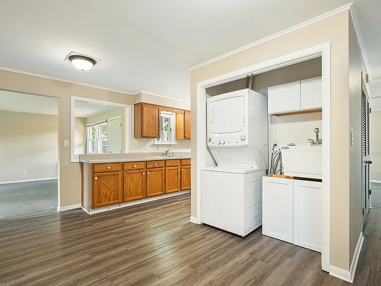 3735 Highcrest Rd — Photo 20