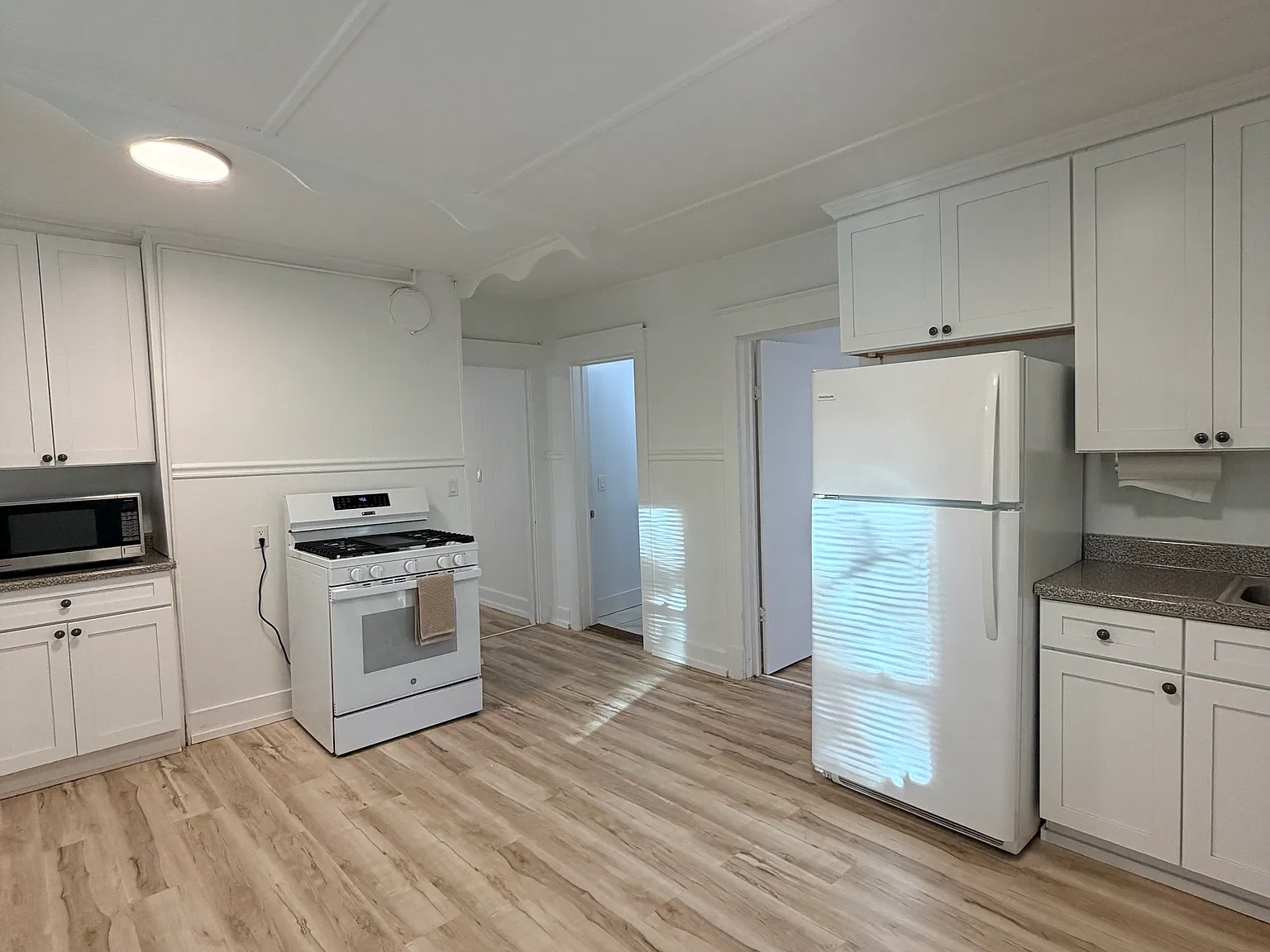 2 bed, 1275 sqft, $1,825 — Photo 4