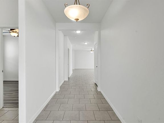 3rd image of 309 Emerald Creek Dr #309