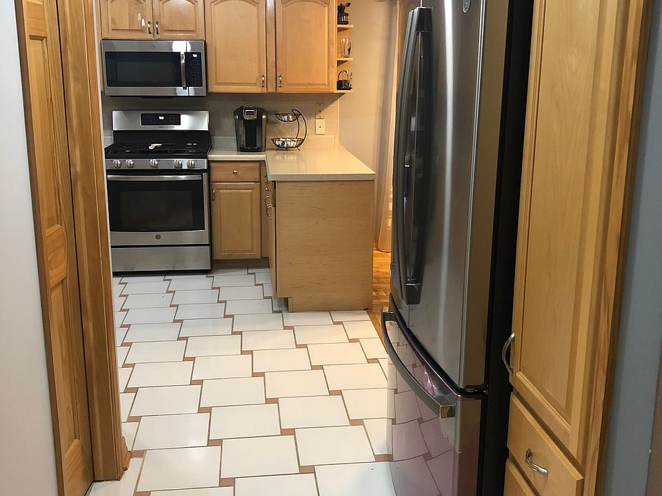1st image of 1365 Huntington Dr