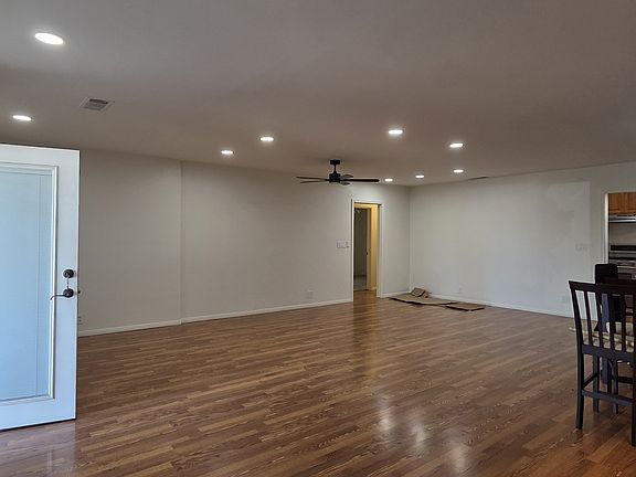 4th image of 4759 Lakewood Blvd