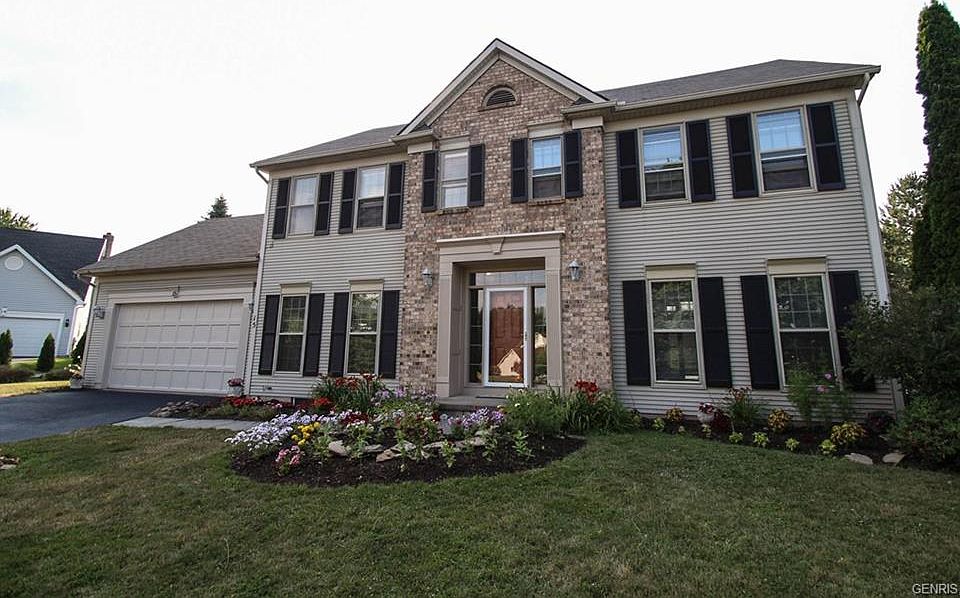 1st image of 15 Glenmore Cir