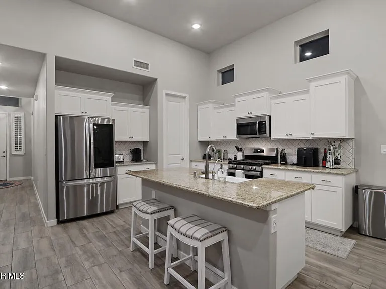 4556 Marisabel Azcarate St — Photo 24
