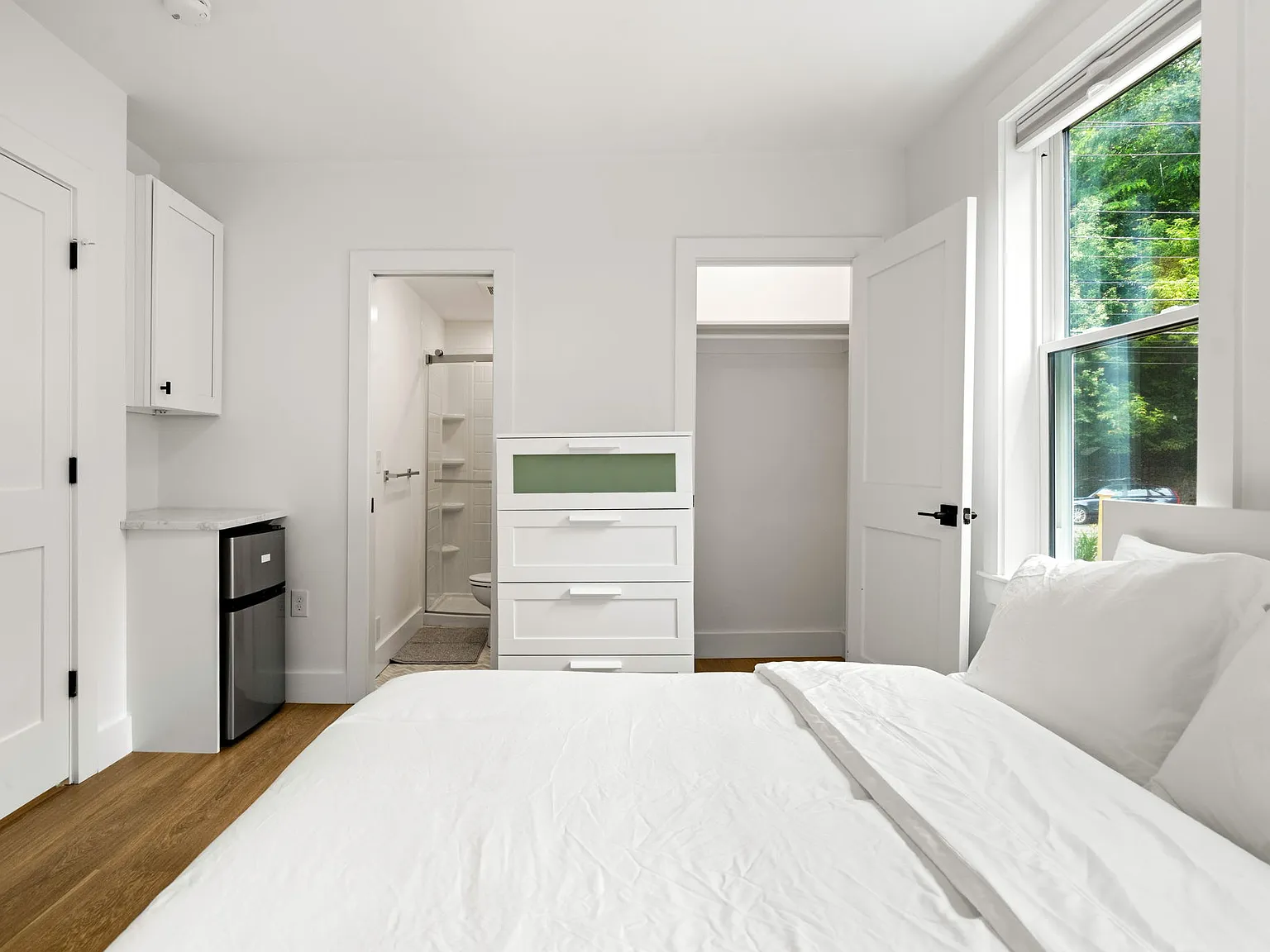 1 bed, $1,975 — Photo 2