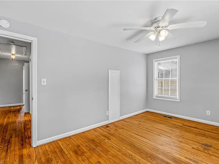 720 S Elam Ave — Photo 16