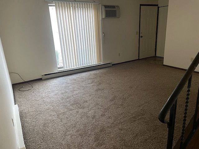 1st image of 5631 Beachwood Dr APT B