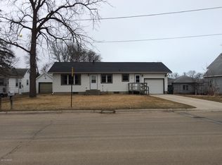 402 W Pike St, Osakis, MN 56360