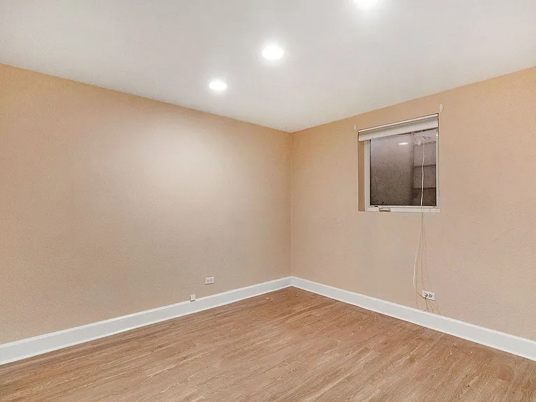 701 N Pearl St #105 — Photo 14