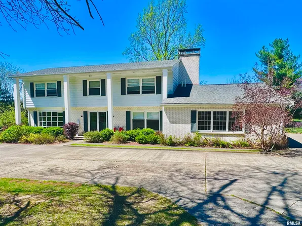 16 Porgie Ave, Macomb, IL 61455