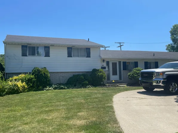 353 Harrison St, Inkster, MI 48141