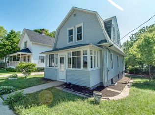 263 College St, Elgin, IL 60120