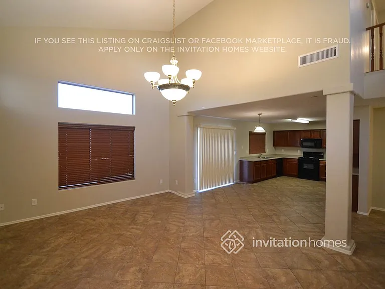 5605 S 51st Dr — Photo 3