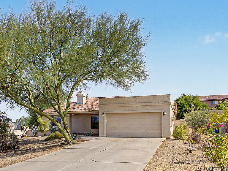 17035 E Cascade Dr — Photo 1