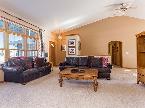 5th image of 3004 Blue Spruce Dr