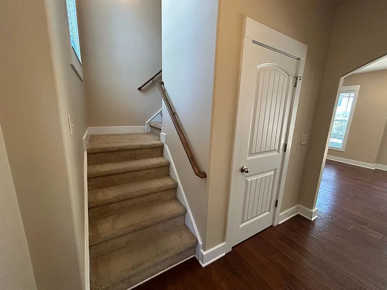 3827 Glenhaven Rd — Photo 3