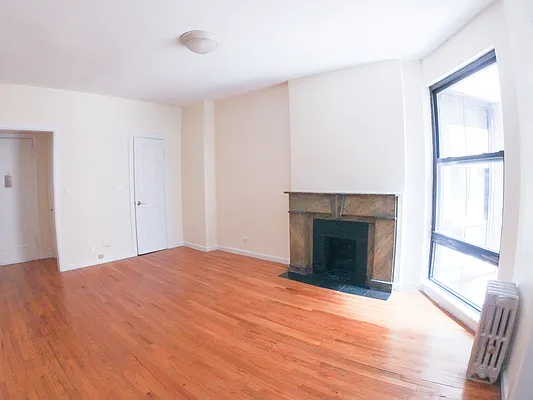 Rented by Urban Real Estate Inc | media 1