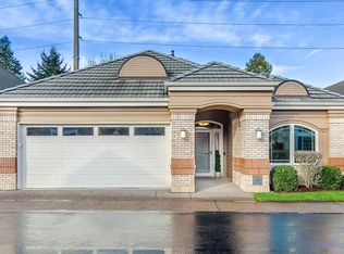 2033 Lake Wind Dr, Eugene, OR 97408