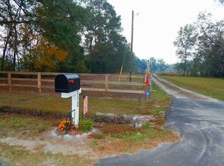 910 Bachelor Hill Rd, Walterboro, SC 29488