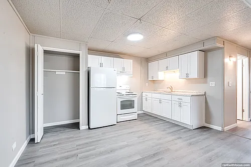 1227 Doctors Dr. Photo 1