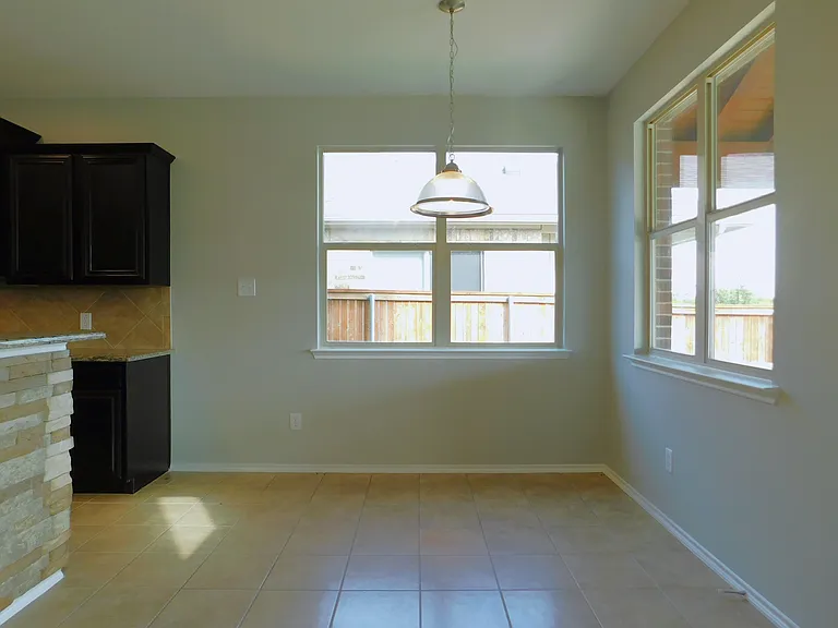 14904 Riverside Dr — Photo 9