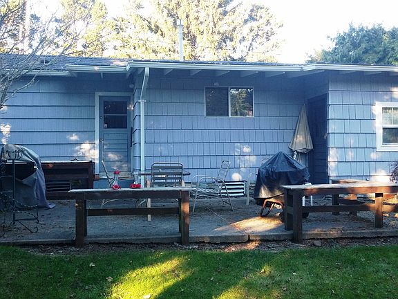 2nd image of 1910 NE 21st St