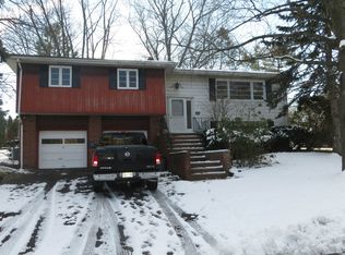 339 Elisa Dr, Englewood Cliffs, NJ 07632