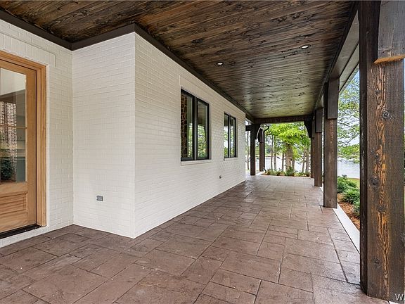 4th image of 15327 Marina Dr