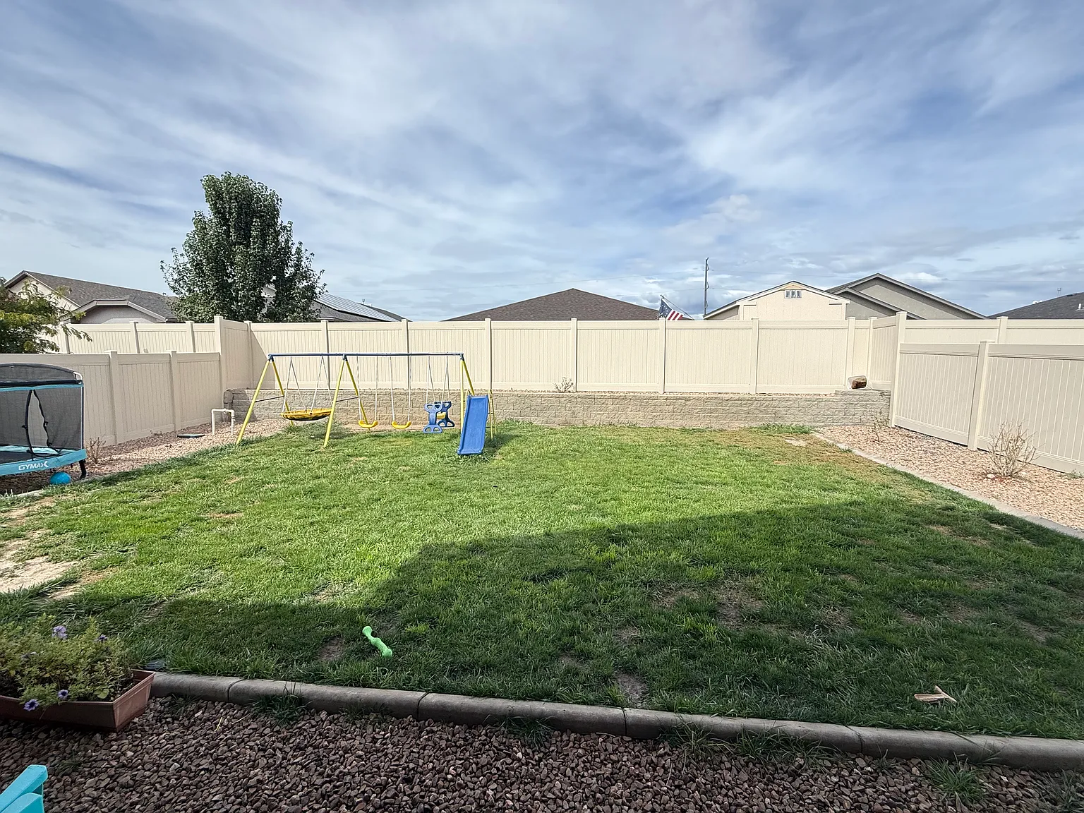 3 bed, 1643 sqft, $2,500 — Photo 3