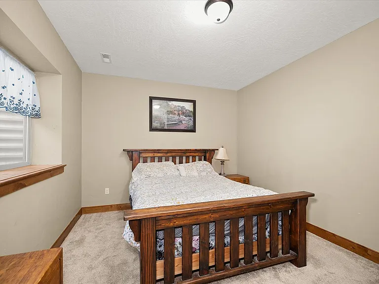 316 W Austin Rd — Photo 32