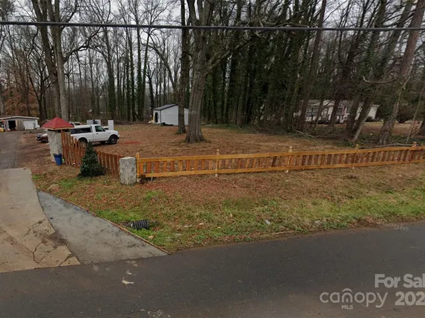 5527 Henderson Cir, Charlotte, NC 28269