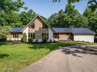 2918 Spickert Knob Rd, Floyds Knobs, IN 47119