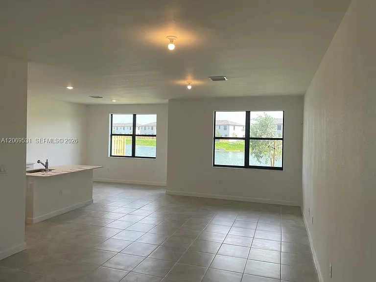 10007 SW 231st Ln — Photo 8
