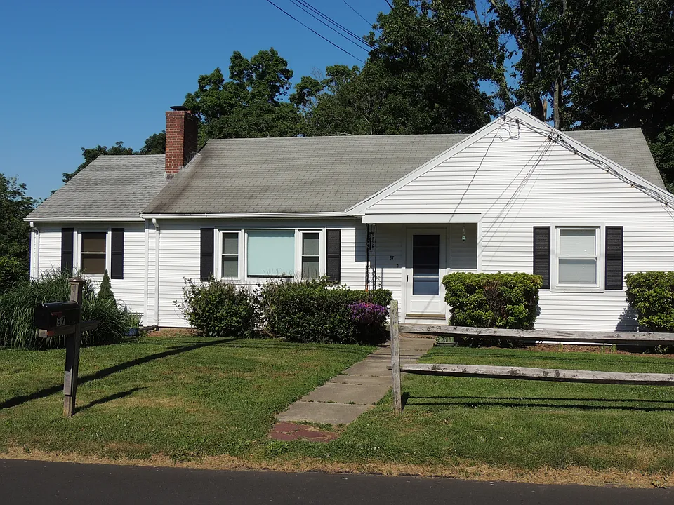 87 Hotchkiss Grove Rd