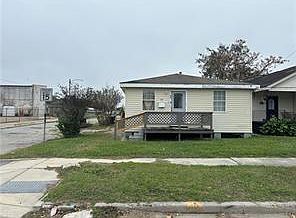 1st image of 400-402 Thayer St